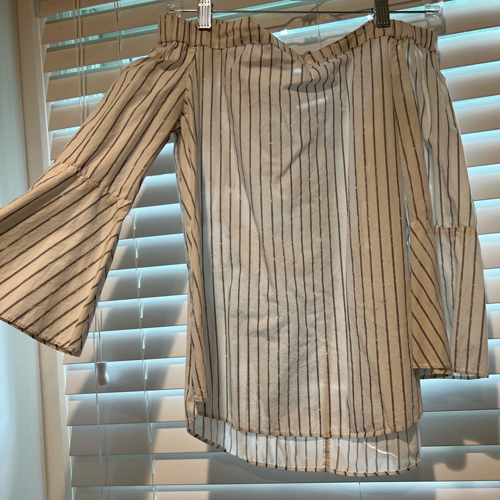 Calvin Klein Jeans. Size Small. Off the shoulder white and grey stripe.